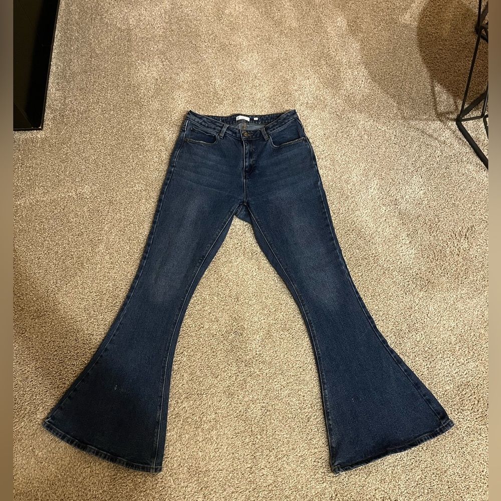 a loves a Bell Bottom jeans